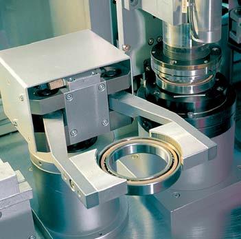 As a result, SKF produces a wide range of angular contact and angular contact thrust ball bearings as well as cylindrical roller bearings that conform to special high-precision specifications.
