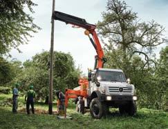 Just because electric current is flowing, it does not mean there is a road anywhere near. But the Unimog can get there with everything needed, thanks to its off-road talents.