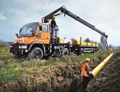Other advantages: Gas, oil, water, electricity the Unimog achieves a lot for the supply of public utilities: for instance, as a transport vehicle, with mounted crane or clamshell grab or as a