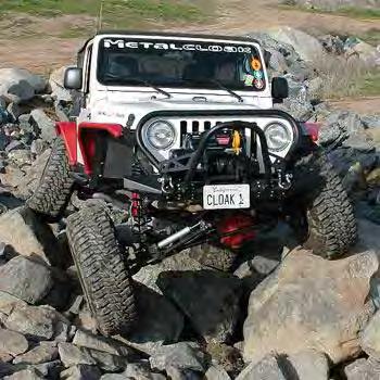 3 Figure 1 - Typical rock crawling obstacle (Metalcloak) Functional Requirements There are a specific set of functional requirements for the suspension on rock crawling vehicles, and this set of