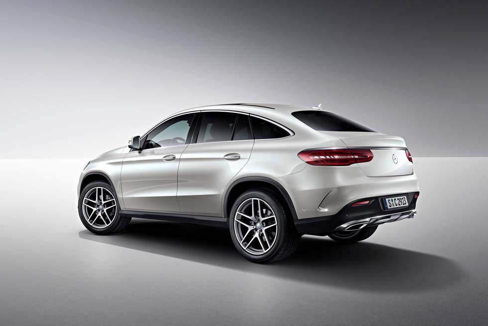 GLE 350d 4MATIC Coupe Exterior Design Standard Active High Performance LED headlamps with integrated LED DRLs Panoramic