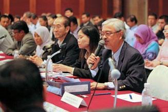 The first interactive session, held at Hyatt Regency Hotel, Kota Kinabalu, on 6 August 2012, saw an encouraging turnout of over 80 representatives from prominent trade organisations in Sabah and ABM