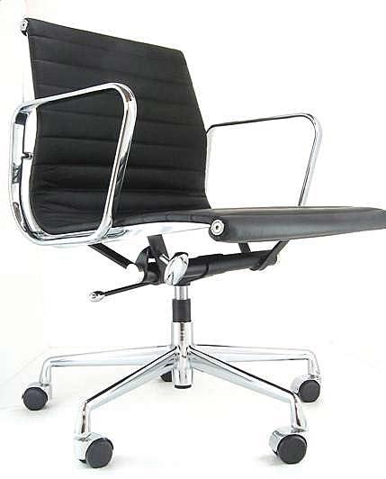 chrome base and arms Seat height 470mm Seat depth 470mm Seat width 520mm Back