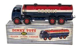 A Dinky Supertoys 502 Foden Flat Truck, 1st type dark green cab, flatbed and hubs, black chassis, silver flash, in original box, VG, box P-F 82.