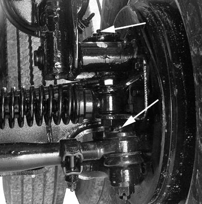 The kingpin plate on the front of the trailer should first contact the fifth wheel 4-6 inches rearward of the fifth wheel centerline. See figure 3-3.