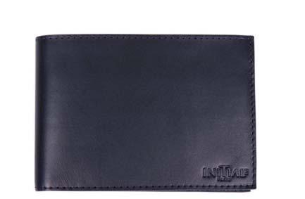 Initiale Paris Card holder Play the smart card with this full-grain calfskin leather card holder, with contrasting cotton lining and "Initiale Paris" stitching.