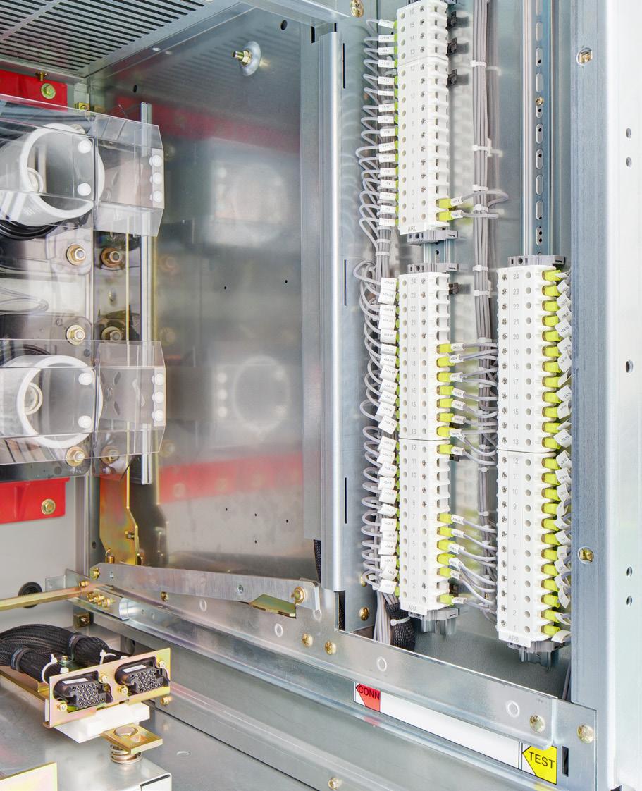 Dual guide rails AMVAC circuit breakers lock securely into circuit breaker modules on both sides.