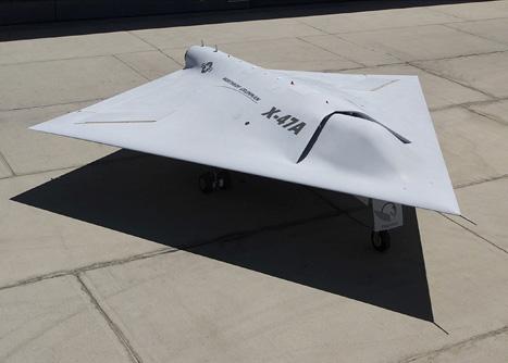 1/3 of deep strike aircraft to be unmanned (Day one force enabler deep penetration aircraft) - 75 B-2 s and F117A s - 14 UCAV s High risk high payoff - new technologies