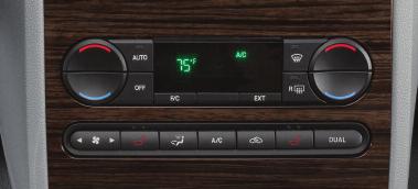 3 1 2 4 6 5 7 8 6 9 10 Climate Control Driver and Passenger Side Temperature Set desired cabin temperature with the 1 or 4 red and blue buttons. Press 1 for driver s side, 4 for passenger s side.