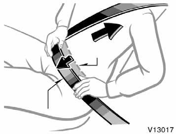 ) To free the belt again, fully retract the belt and then pull the belt out once more. If the seat belt cannot be pulled out of the retractor, firmly pull the belt and release it.