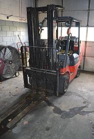 FORKLIFTS MISC. EQUIPMENT OFFICE Toyota 6000 lb.