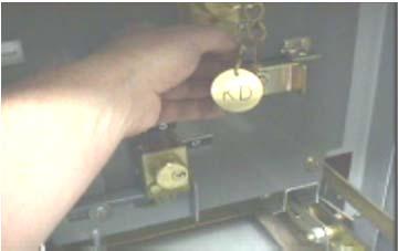 14 Figure 3.6.15 Closed Locking Device, has Insert Key KD in Key Lock K4 and Rotate Remove Key KB from Key Lock K4 electrically enabled the OPEN circuit.