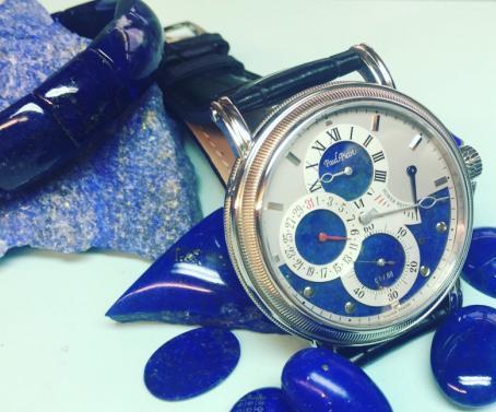 ATELIER REGULATOR LAPIS LAZULI THE STONE DIAL The complication of this timepiece is not only in the movement (exclusive calibre PP 1100 with regulator functions and COSC certificate) but also in the