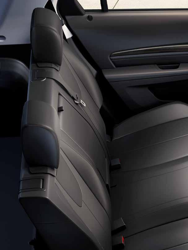 4 DENALI INTERIOR PREMIUM MEASURED IN STITCHES- PER-INCH AND COMFORT-PER-KILOMETRE. Open the door to Terrain Denali and discover the result of a lot of thinking about you.