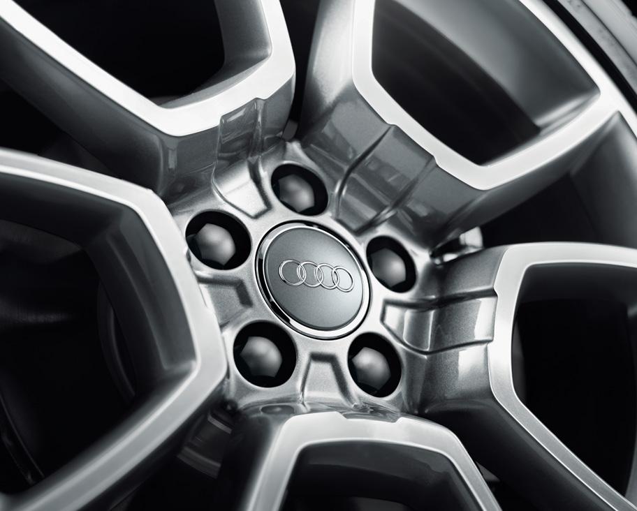 the Audi Q3. You can even create a sporty ambience in the vehicle interior with the pedal caps in stainless steel.