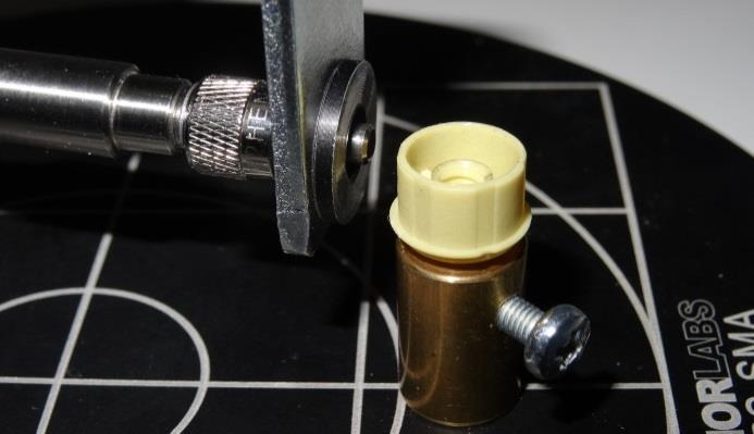 Slika 5: Shema krmilnika za lasersko diodo Glavni regulator napetosti Glavni regulator napetosti (slika 6) zniža napetost napajalnika s 24 voltov na 12 voltov, ki je primerna napajalna napetost za