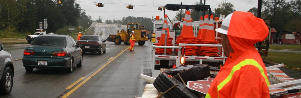 WORK ZONE CRASHES Work Zone Crashes Work zone crashes are vehicle crashes that occur in a construction or maintenance zone, regardless of whether the crash was construction-related.