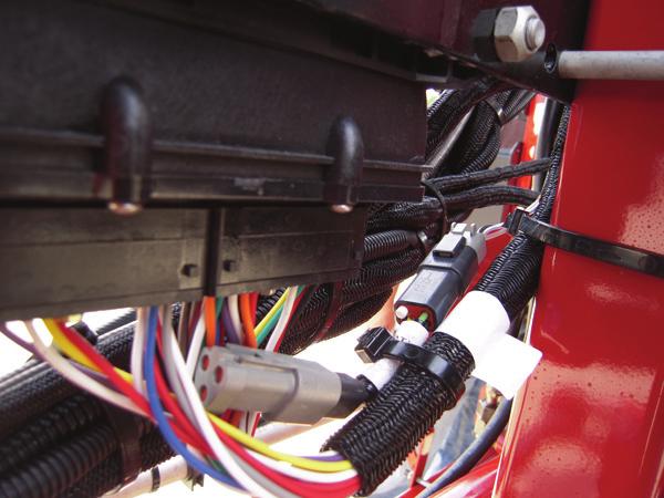 UltraGlide FIGURE 12. Machine s CAN Terminator Connected to AutoBoom Harness Cable 3. Connect the machine s CAN terminator to the harness cable s (P/N 115-0230-032) CAN connection. 4.