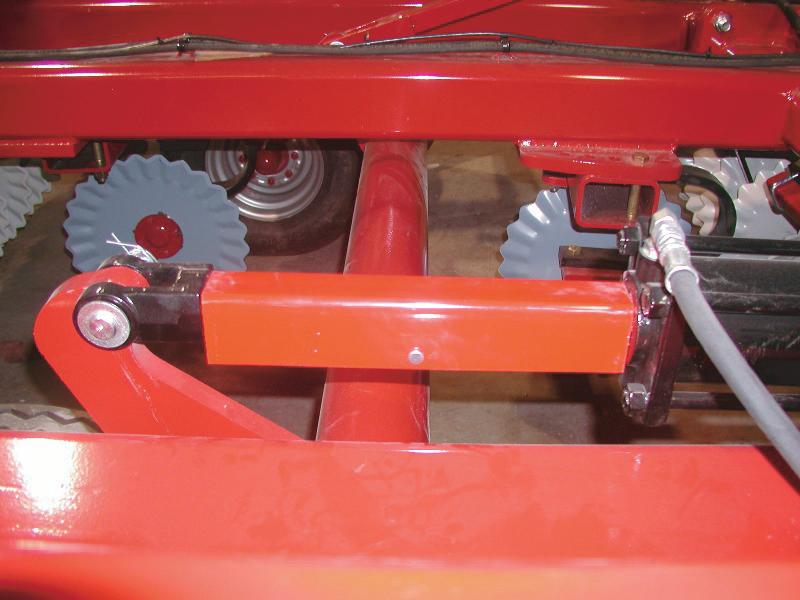 Assembly Completion: After assembly is complete, charge the wheel lift cylinders by fully extending and retracting the wheel lift hydraulic cylinders several times.