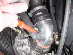 airflow. -Rotate the hose until the opening shows the least airflow resistance.