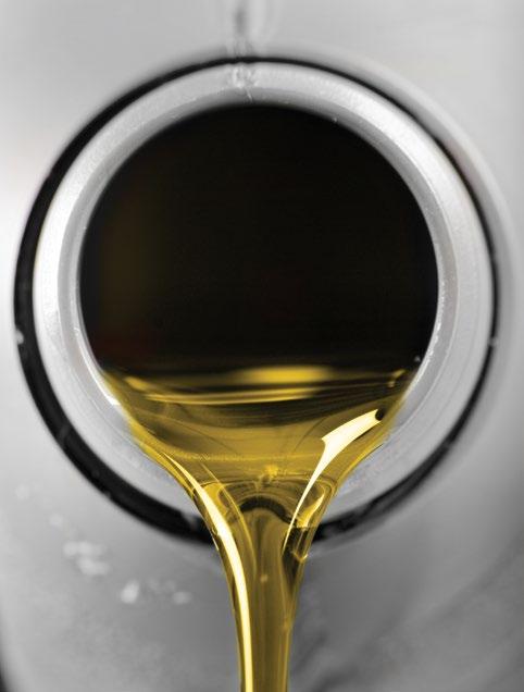 A FOCUS ON QUALITY CUSTOM FORMULATIONS Working with customers to tailor fuel efficient solutions, the Oil Additives specialists at Evonik recognize the need for rigorous testing and approvals.