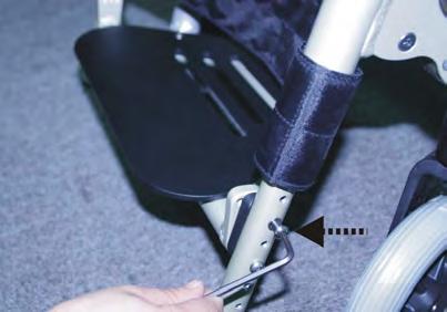 3-3. ADJUSTING THE FOOTREST HEIGHT The height of the footrest is