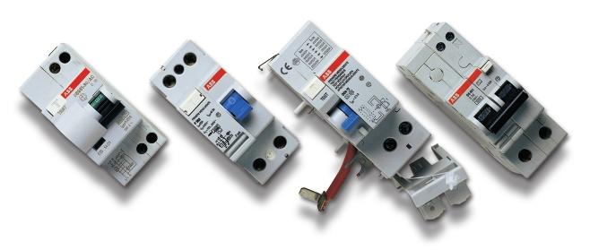 Residual current devices Contents RCBOs - DS 9.. range.../3 RCBOs - DS.. range.../25 RCCBs - F 3.., F 6.., F 800 ranges.