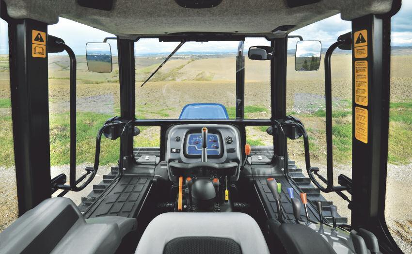 4 5 OPERATOR PLATFORM SMOOTH CONTROL LOW-PROFILE PLATFORM AND CAB DESIGN ENHANCES COMFORT AND EFFICIENCY. The industry-leading New Holland operating experience is a result of smart design.
