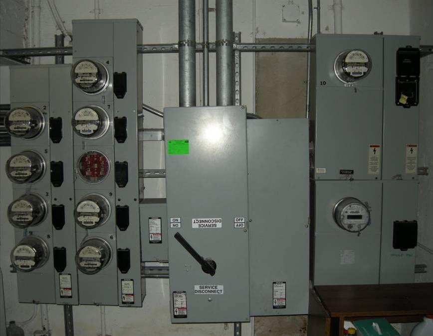Meter Sockets Multiple Residential or Commercial Voltages: 120/240V,1P,3W