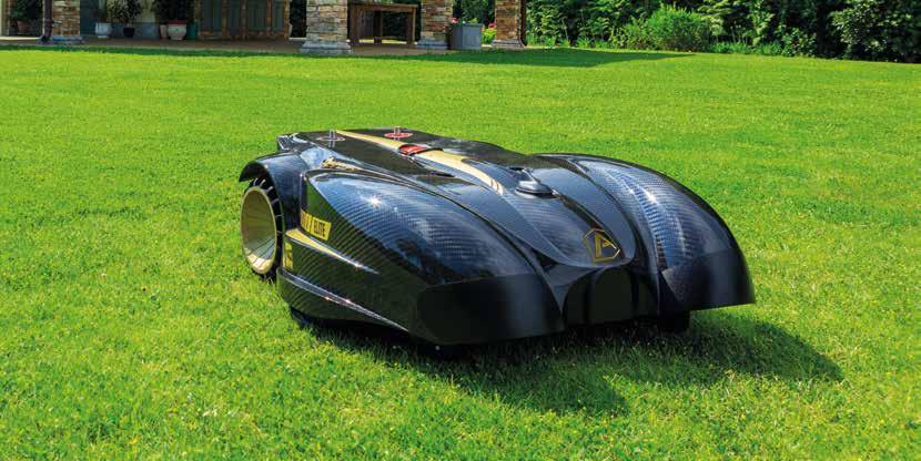 30.000 The only robotic lawnmower that can covers areas up to 30,000 m 2, without installation and with centimetre-level
