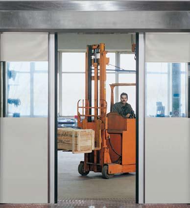 Despite the fast opening speed of 3 m/sec., soft start and stop are guaranteed by the frequency converter control, which reduces the door's wear.