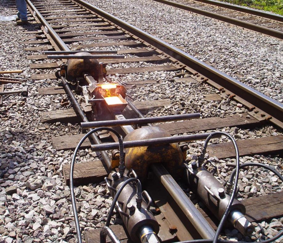 De-Stressing Operations during Field Weld Prototype Sensor Units Hydraulic tensors pull rail together to elevate RNT Field Weld (Cooling)
