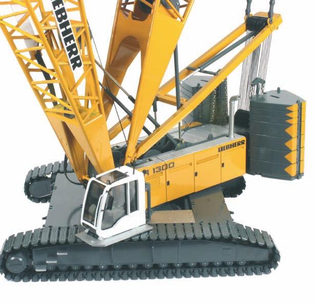 With a quick and easy self-assembly system, the crane can get to work quickly without any need for support cranes, and the versatile boom configurations allow it to be used in a wide range of lifting