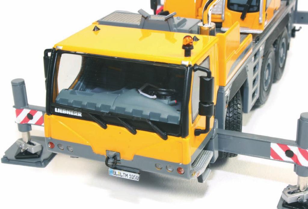 AUTHOR: STEVEN DOWNES PHOTOS: STEVEN DOWNES/MANUFACTURER LONG-REACH LIEBHERRS Following on from his profile on the firm in the last issue, Steven Downes takes a look at recent crane model releases