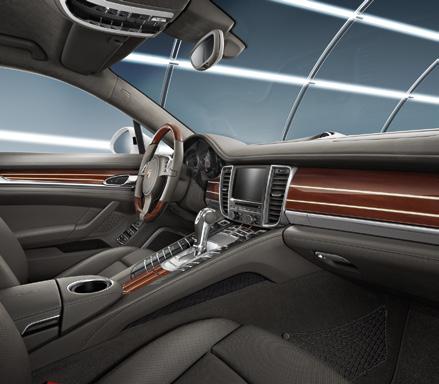 38 Interior Interior 39 [1] Interior packages Would you like to make your Panamera even more personal? Even more refined? Or even sportier?