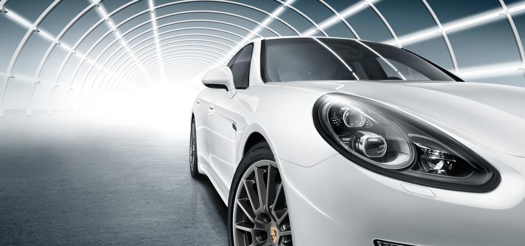 6 Exterior Form follows function. And your desires. Typical Porsche: your vision follows the form. That s down to the overall impression of the Panamera: low, broad, flat a sports car s dimensions.