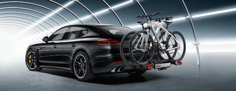 The hinge mechanism means that the rear hatch can be fully opened even with the loaded bike carrier mounted.