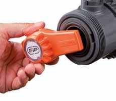 7) or Easytorque torque wrench (fig. 8) according to the torque indicated in the enclosed instructions. This way valve installation and excellent operations are guaranteed.