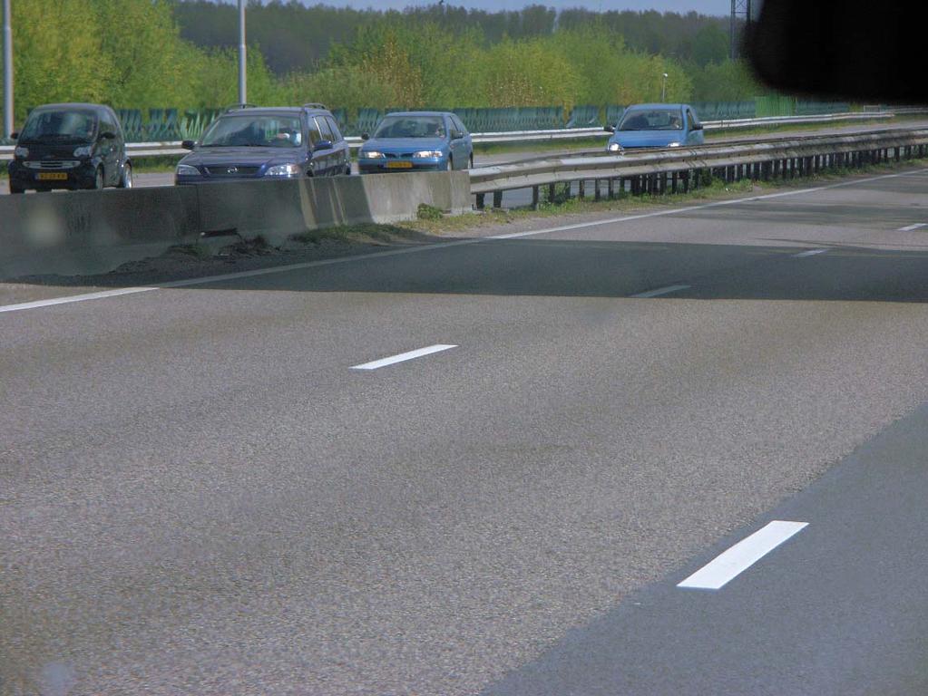 Dutch paving policy: use porous asphalt on all national roads Single layer ZOAB : 40 mm thick, 16 mm max aggr.