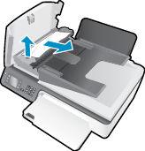 3. Papir nežno potegnite iz valjev. POZOR: Če se papir pretrga, ko ga odstranjujete z valjev, preverite, ali so na valjih in kolescih odtrgani koščki papirja, ki lahko ostanejo v tiskalniku.