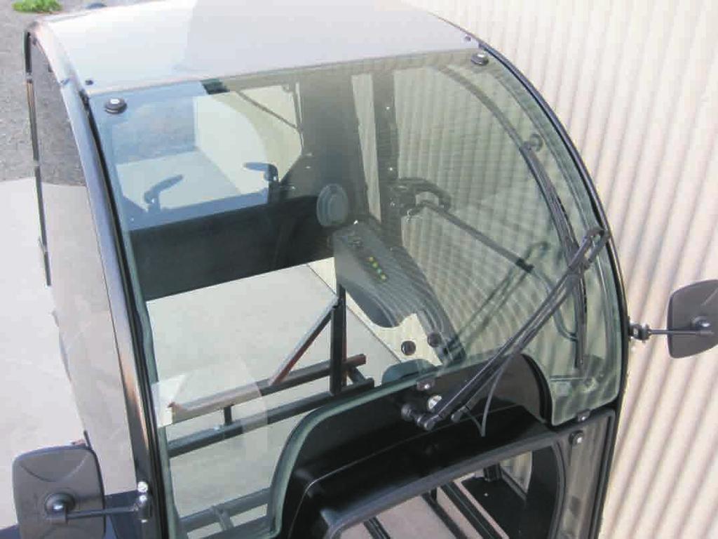 Kubota M990 Low Profile Cab FRONT WINDSHIELD **Note: RIGHT and LEFT are determined by the operator sitting in the tractor driver s seat SC-C09 Front windshield glass SC-P0 Gasket/seal (glue-on) L =