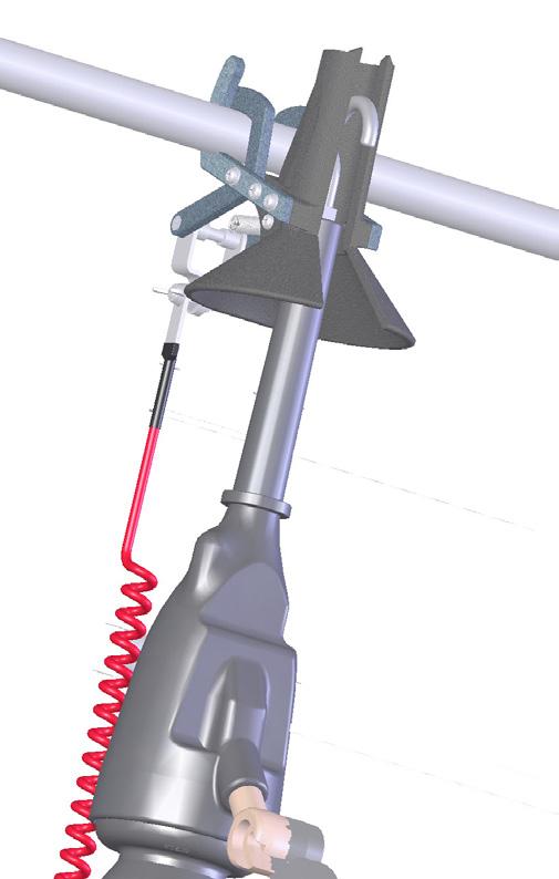 Guide the base of the arms on the AutoClamp to the cable, neutral or ground, and force the conductor to apply pressure to the moving arms of the clamp.