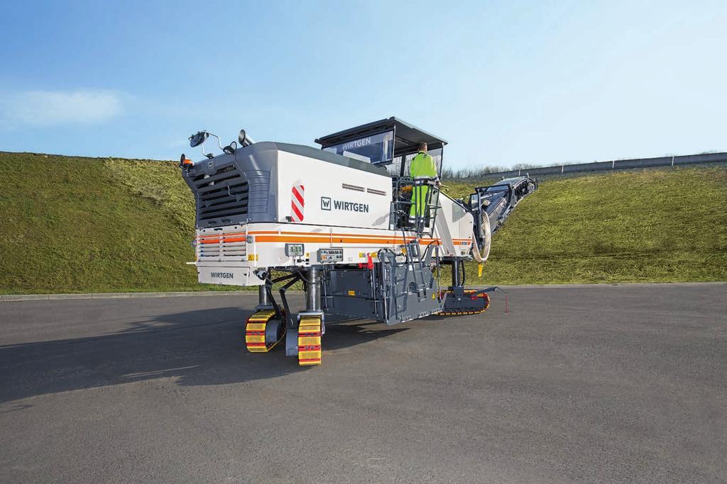 FULL TRACTION AND OUTSTANDING MANOEUVRABILITY Work on milling sites is often made difficult by rough and uneven terrain. The magic word is traction.