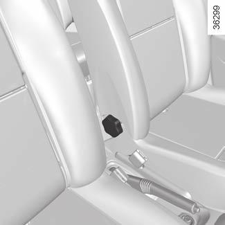 FRONT SEATS (1/2) 5 1 2 3 1 4 To move forwards or backwards Lift bar 1 to release. Release the bar once the seat is in the correct position and ensure that the seat is fully locked into position.
