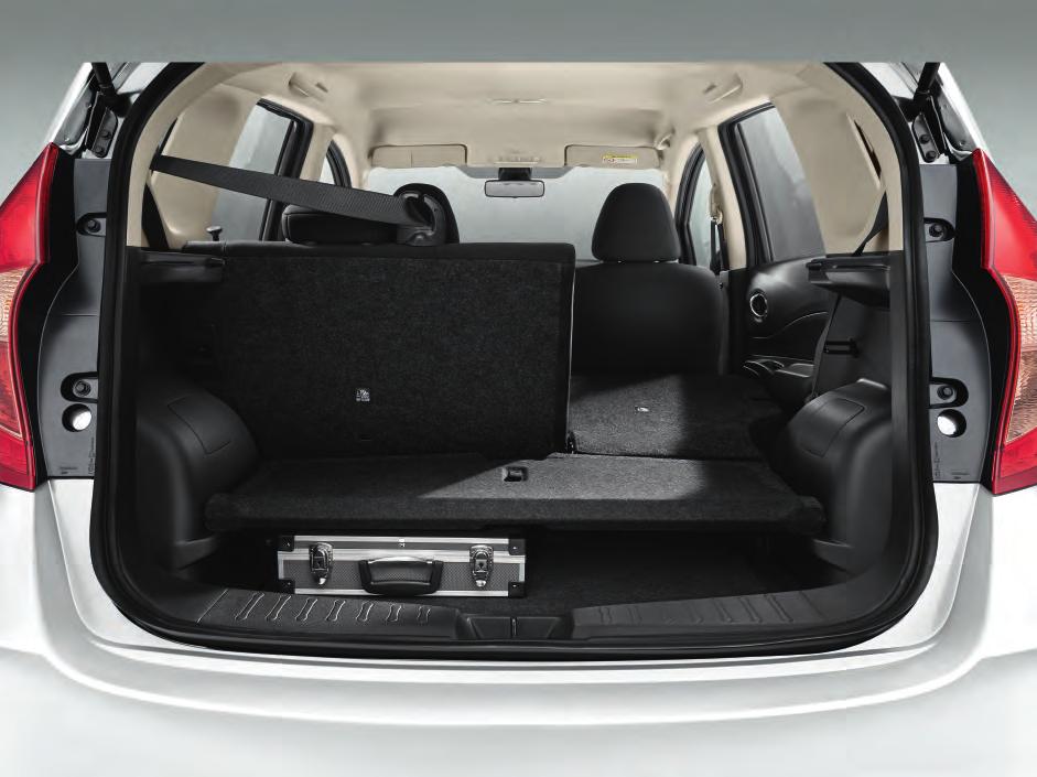 Create separate compartments within seconds: split the trunk in two for a small space