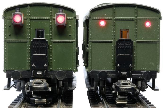 F0 controls the red rear lights and F3 controls the baggage car lights and the train lights connected to the baggage car.