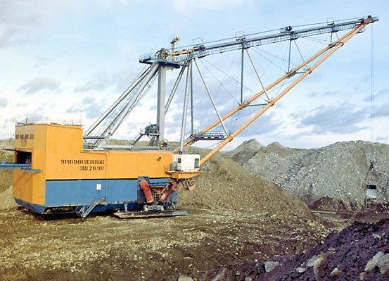 In 1960s the plant designed and manufactured draglines with booms 90 100 m long.