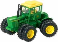 replica John Deere 7520 Tractor. Suitable from ages 3+.