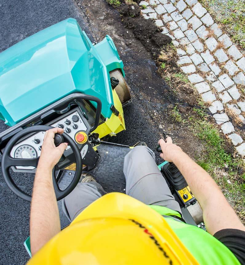 ELECTRONIC DRIVE LEVER Offered only by Ammann Enables smooth starts and stops, especially on asphalt jobs Especially important on asphalt jobs where smoothness is essential