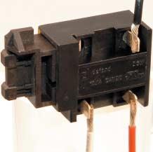 DC SWITCHES DGW Trigger switches DGW is a high current switch that uses a slide switch mechanism. This switch is mainly used in applications such as cordless circular saws and other power tools.